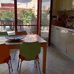 Apartment Accesso Diretto Sul Mare Maredilucecala *