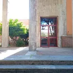 Accesso Diretto Sul Mare Maredilucecala Apartment *