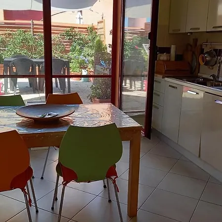 Apartment Accesso Diretto Sul Mare Maredilucecala *